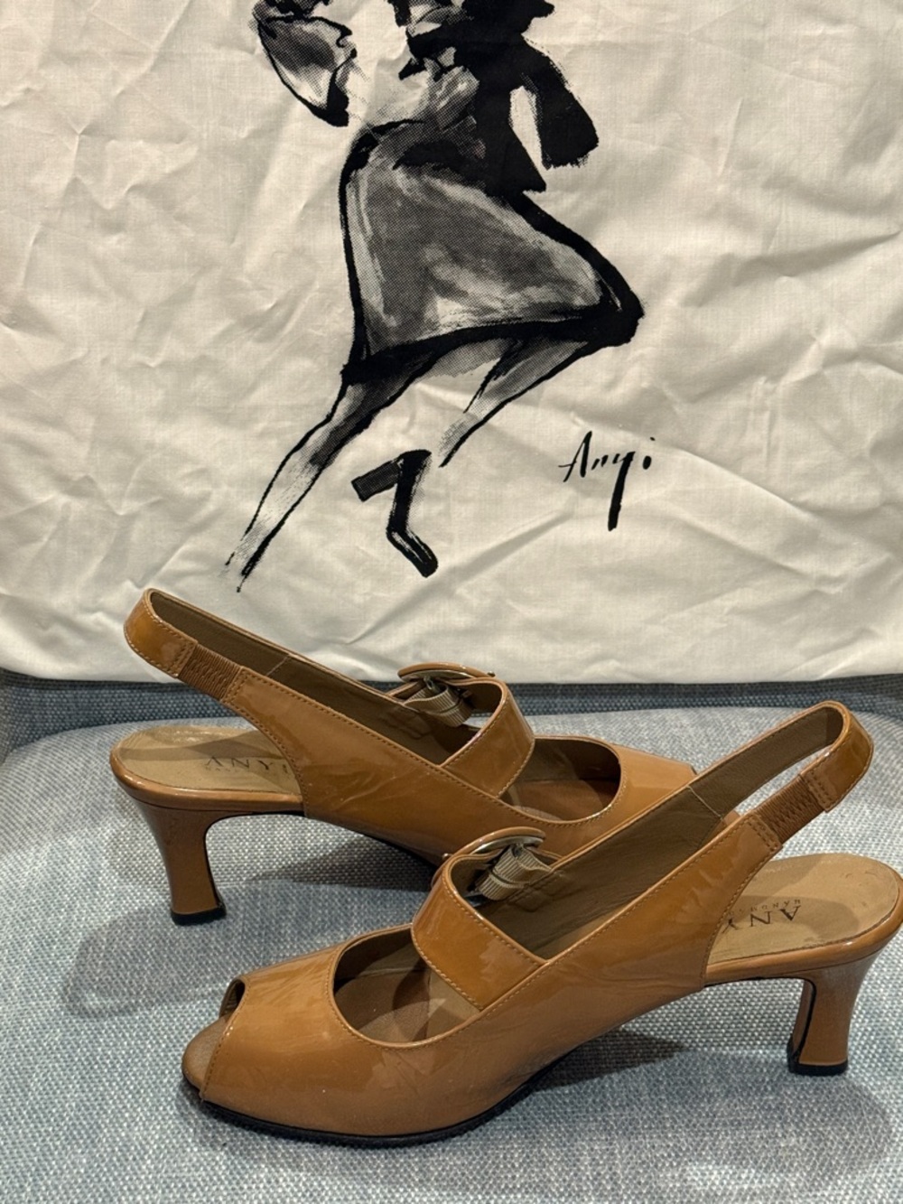 Anyi Lu Patent Leather Peep Toe Couture Comfort - Picture 5 of 8